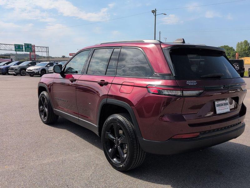 2025 Jeep Grand Cherokee Altitude X 4x2Image 5