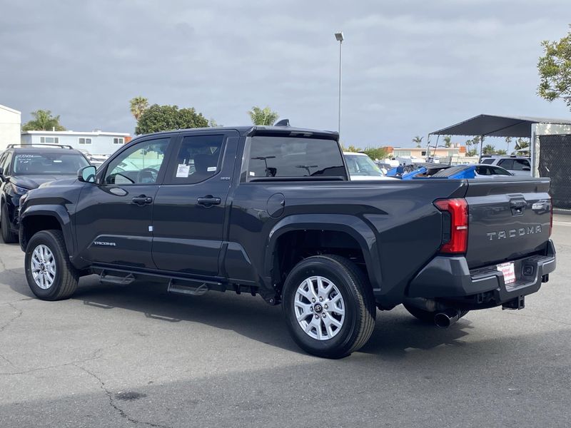 2025 Toyota Tacoma SR5Image 5