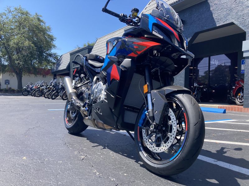 2025 BMW M 1000 XR
