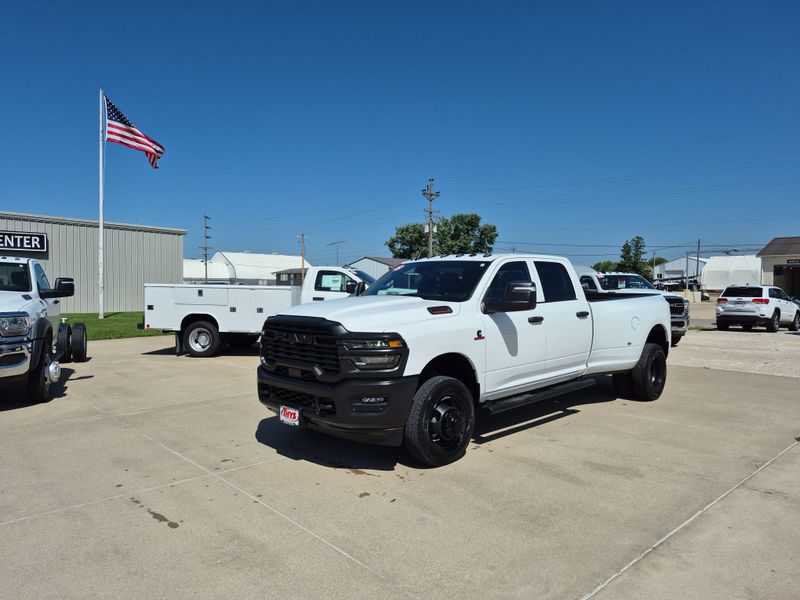 New 2025 RAM 3500 Tradesman Crew Cab 4x4 8