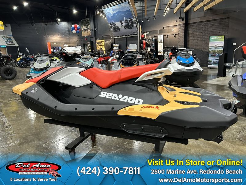 2024 Sea-Doo SPARK FOR 3 (SOUND SYSTEM) Image 6