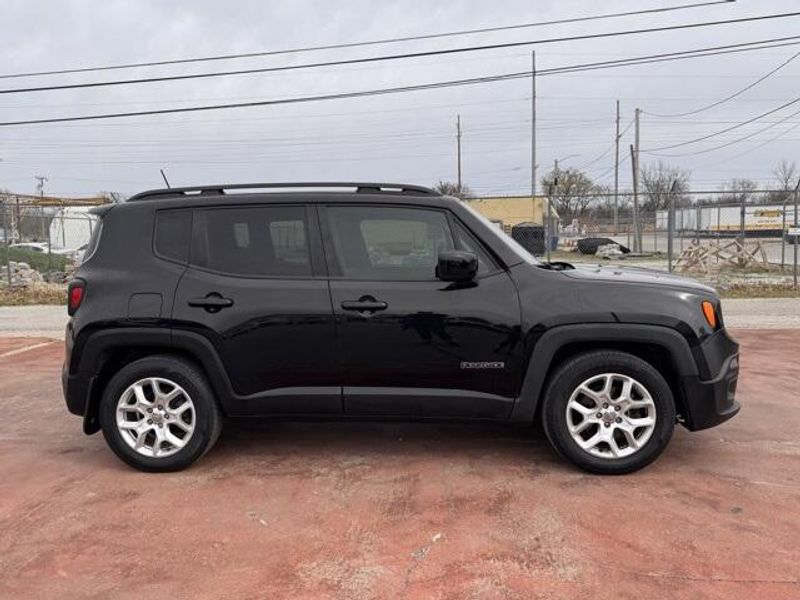 Used 2018 Jeep Renegade LatitudeImage 3