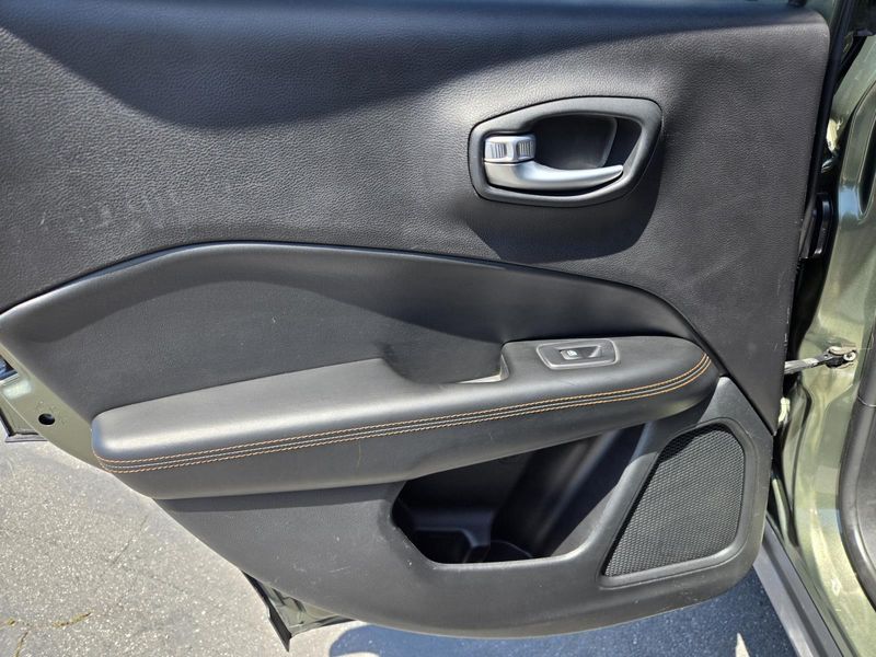 Used 2018 Jeep Compass Limited FWD