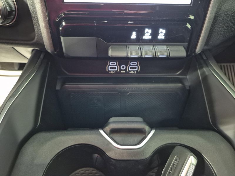 New 2025 RAM 1500 Laramie Crew Cab 4x4 5