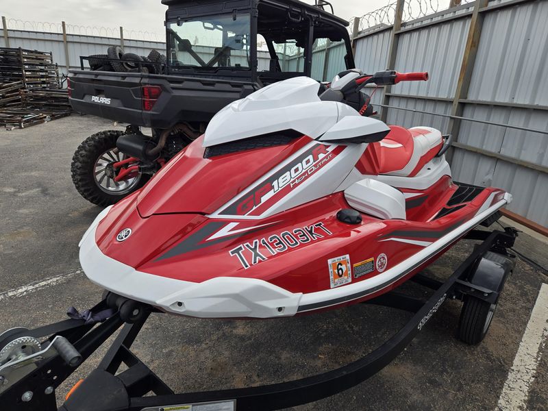 USED 2021 YAMAHA GP1800R HO WAUDIO-TORCH REDWHITE Image 2