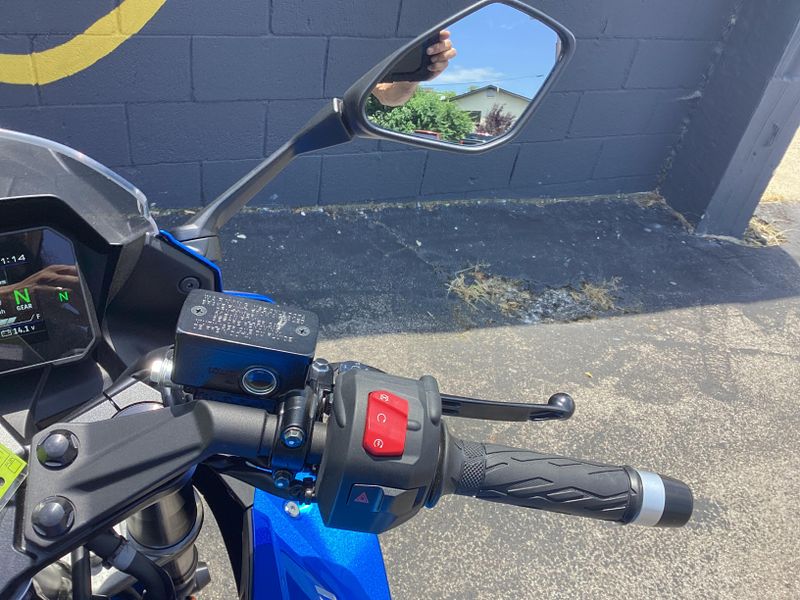 2024 Suzuki GSXS 8R 