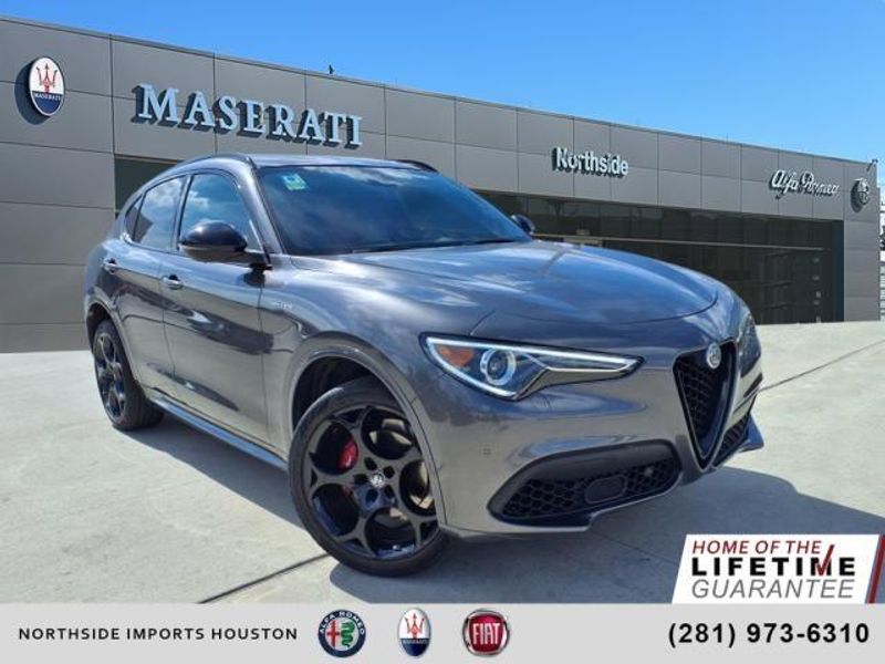 2022 Alfa Romeo Stelvio VeloceImage 1