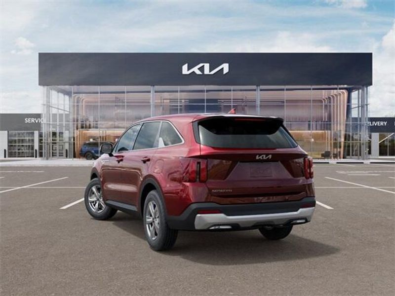 2025 Kia Sorento LXImage 4