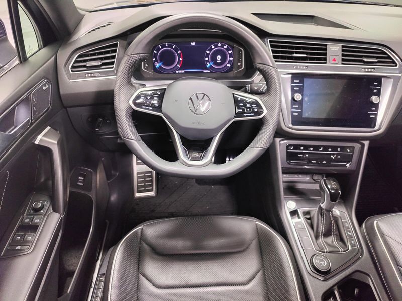 Used 2024 Volkswagen Tiguan AWD SEL R-Line w/Sunroof/NavImage 23