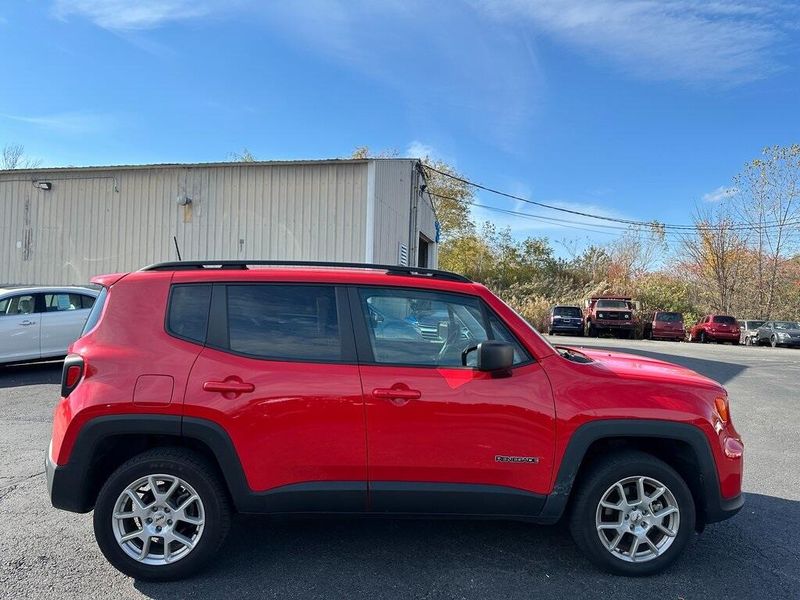 2022 Jeep Renegade LatitudeImage 12