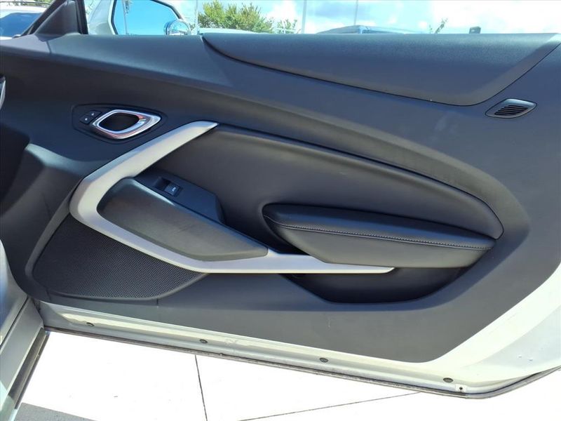 Used 2018 Chevrolet Camaro SSImage 7