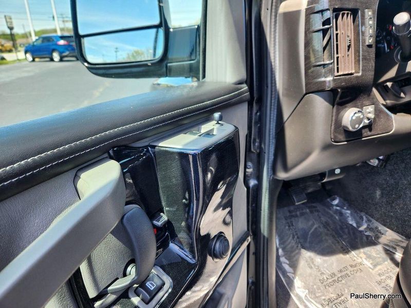 2019 Chevrolet Express 2500 Image 28
