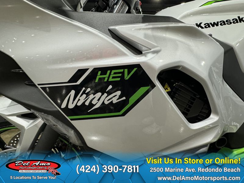 2024 Kawasaki NINJA 7 HYBRID ABSImage 10