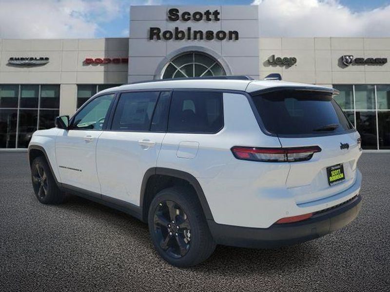 New 2026 Jeep Grand Cherokee L Limited 4x2