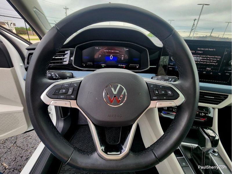 Used 2025 Volkswagen Jetta SE