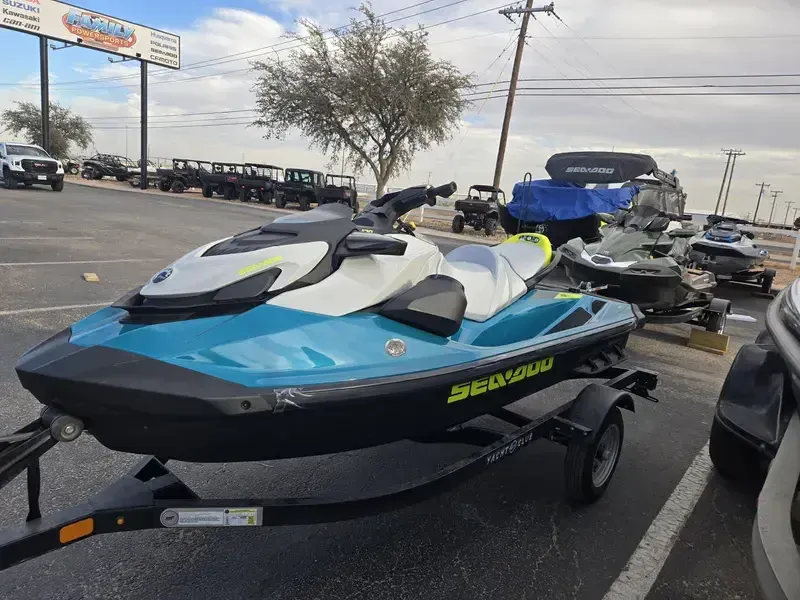 2025 SEADOO GTI SE 170 WITH SOUND SYSTEM IDF TEAL BLUE AND MANTA GREEN Image 3