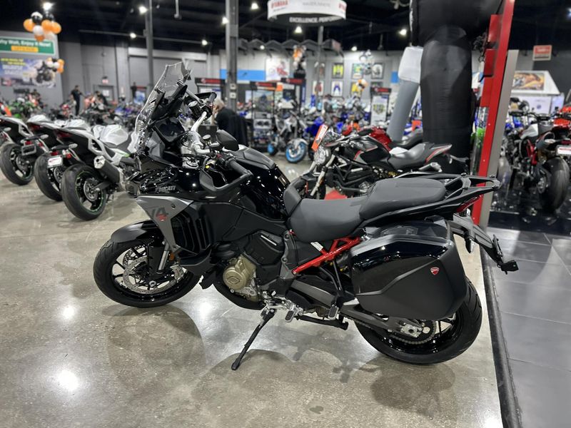 New 2025 Ducati MULTISTRADA V4 S TRAVEL & RADAR Image 14