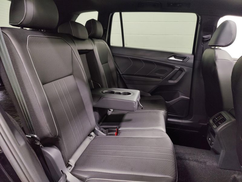 Used 2024 Volkswagen Tiguan SE AWD R-Line Black w/SunroofImage 20