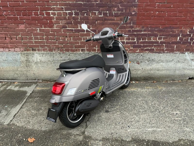2024 Vespa GTS SUPERTECH 300 
