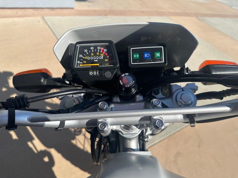 New 2025 Yamaha TW200 Image 16