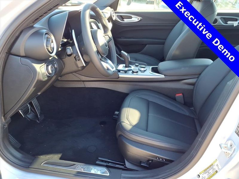 New 2025 Alfa Romeo Giulia RwdImage 14