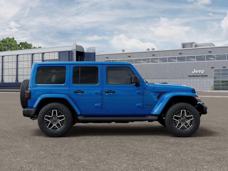 New 2026 Jeep Wrangler 4-door SaharaImage 21