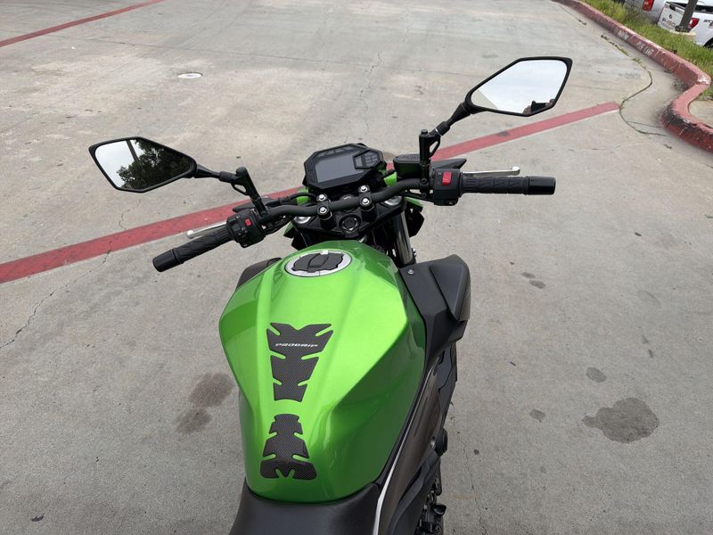 Used 2024 Kawasaki Z500 ABS Image 25