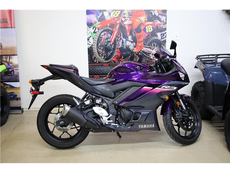 Used 2023 Yamaha YZF-R3 Image 1