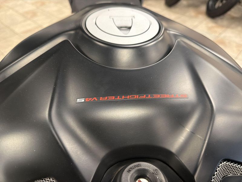 Used 2021 Ducati STREETFIGHTER V4S Image 29