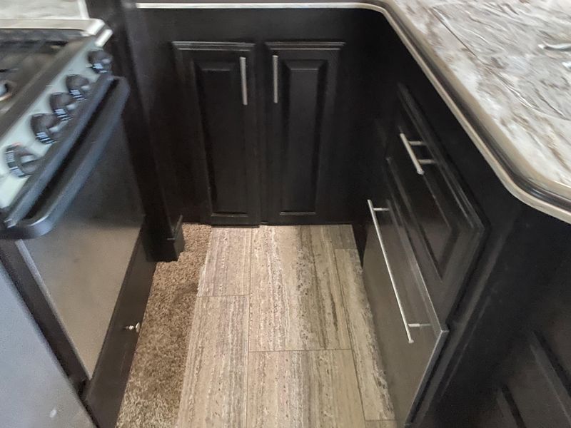 2016 JAYCO SEISMIC 4112 Image 13