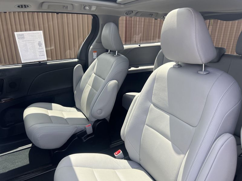 Used 2020 Toyota Sienna LimitedImage 19