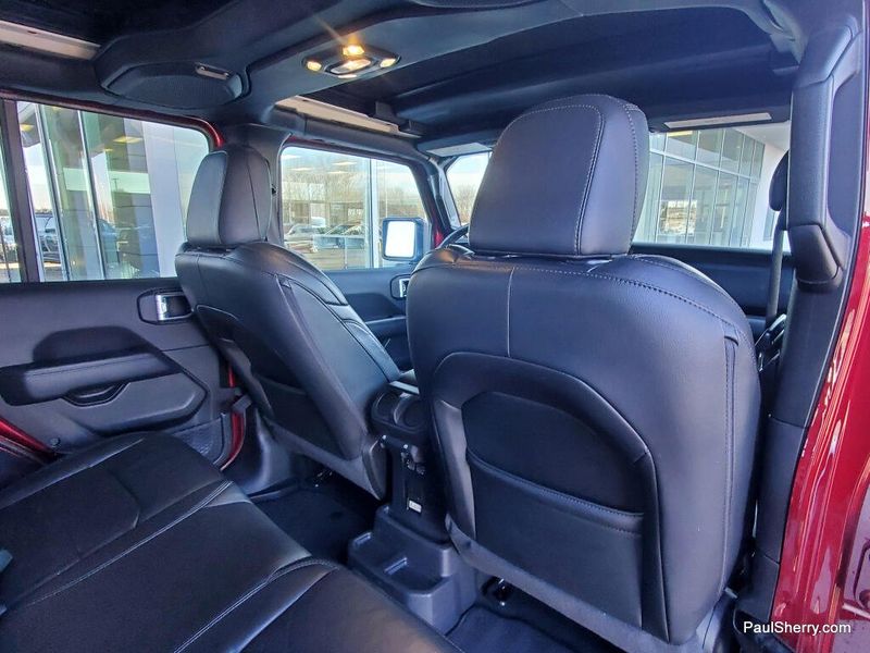 Used 2022 Jeep Wrangler Unlimited Sahara Altitude