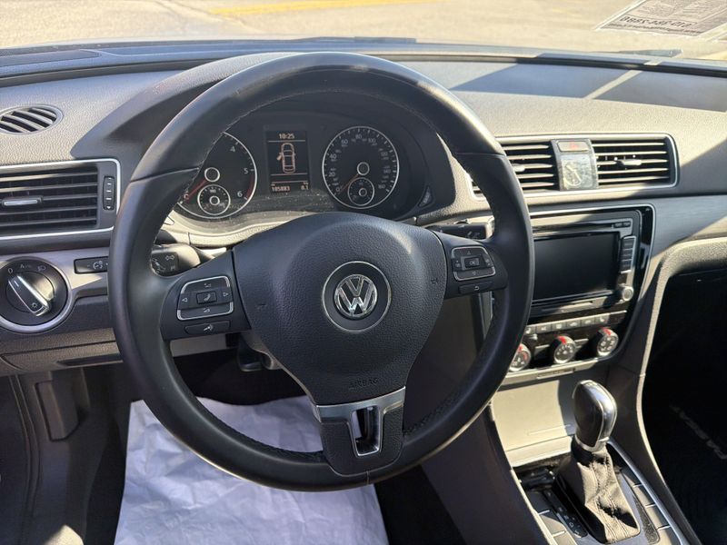Used 2014 Volkswagen Passat TDI SE w/SunroofImage 20