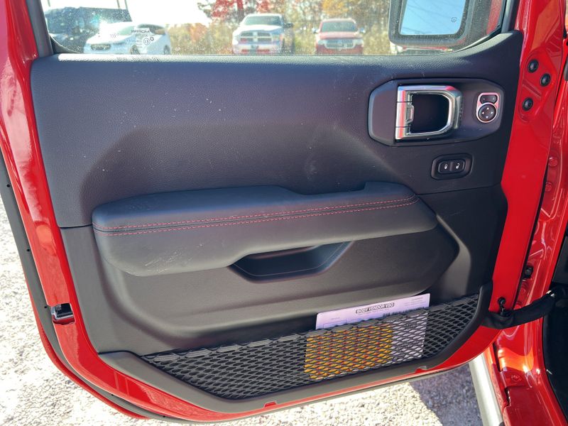 New 2026 Jeep Wrangler 4-door Rubicon XImage 15