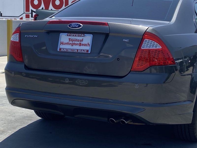 2011 Ford Fusion SEImage 4