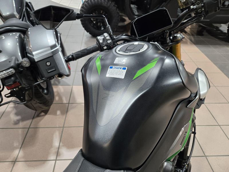 NEW 2026 KAWASAKI Z900 SE ABS Image 16