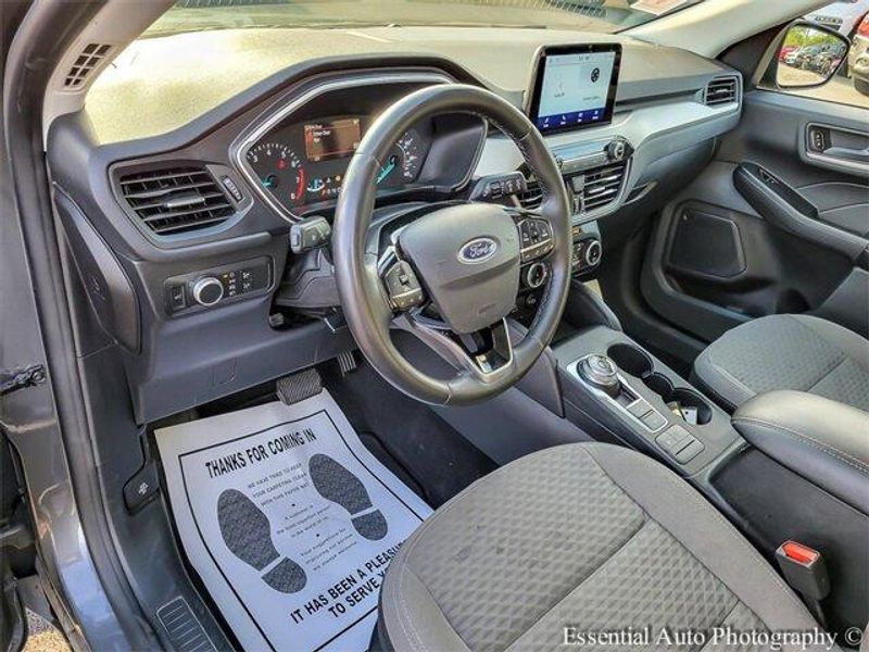 2022 Ford Escape SE photo 5