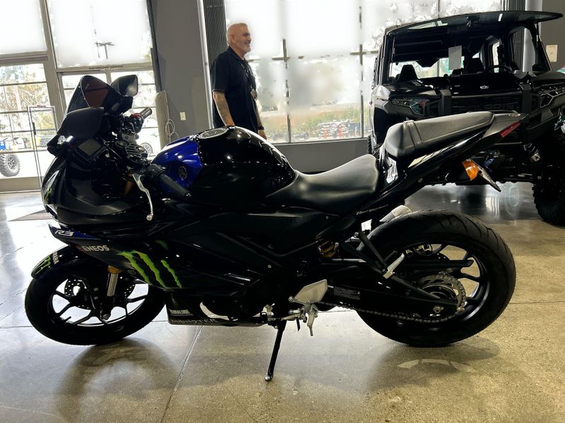 Used 2021 Yamaha YZF-R3 ABS Image 22