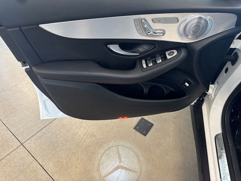 2019 Mercedes-Benz GLC 300Image 6