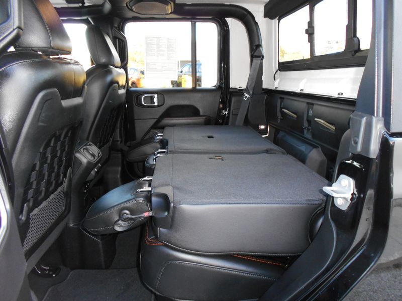 2022 Jeep Gladiator MojaveImage 13