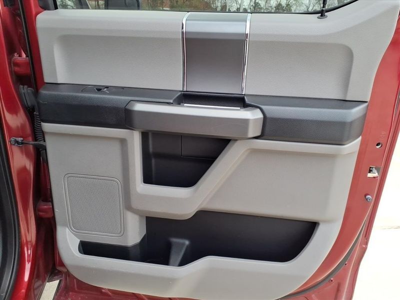 Used 2017 Ford F-150 XLTImage 8