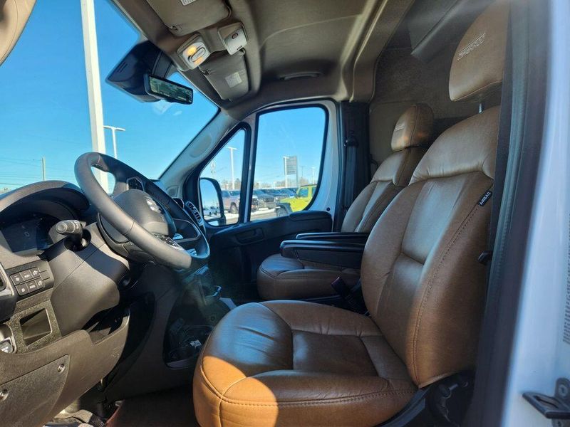 2024 RAM Promaster 2500 Slt+ Window Van High Roof 159