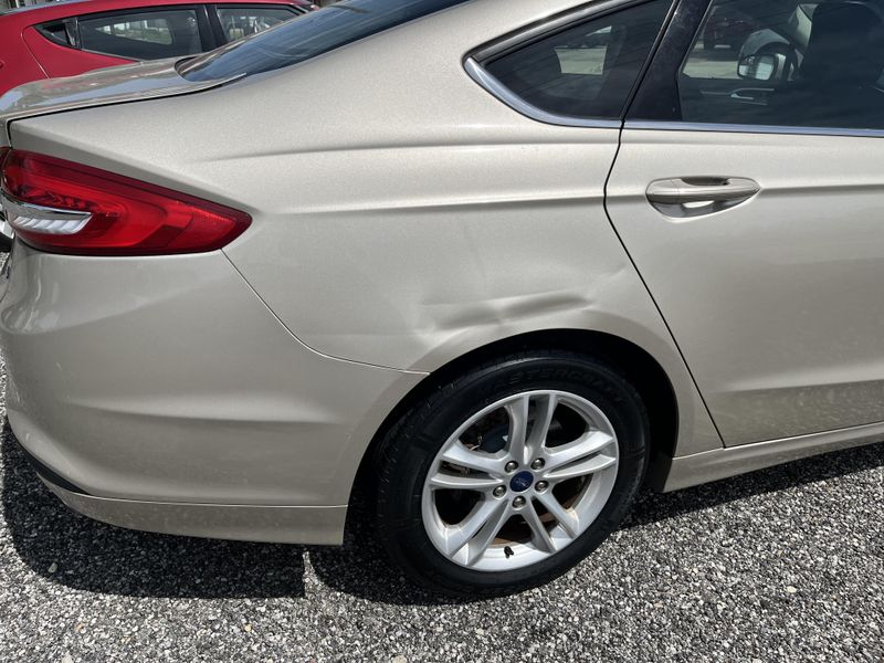 2018 Ford Fusion SEImage 11