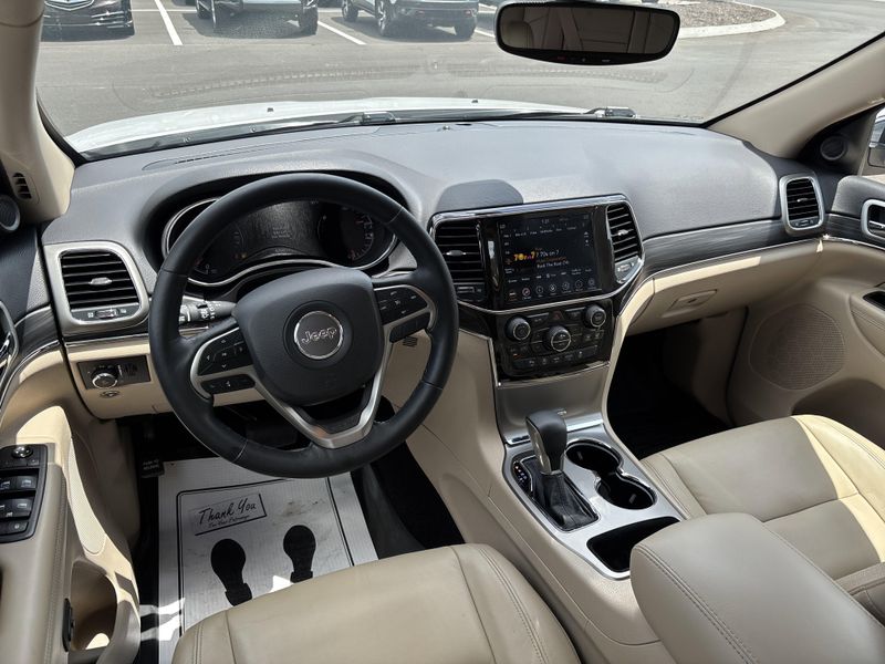Used 2021 Jeep Grand Cherokee LimitedImage 12
