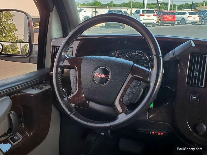 Used 2015 GMC Savana 2500 Image 41