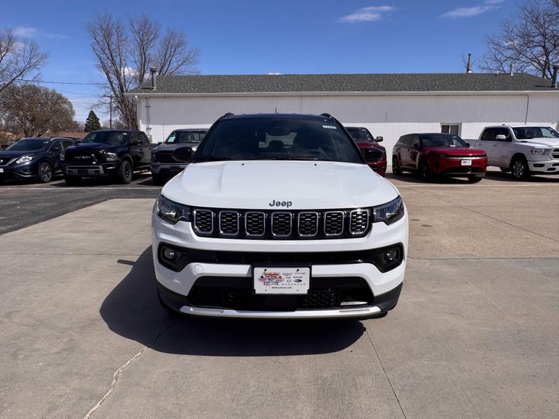 2025 Jeep Compass LimitedImage 3