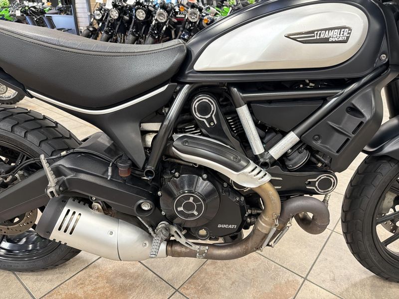 Used 2022 Ducati SCRAMBLER ICON DARK Image 20