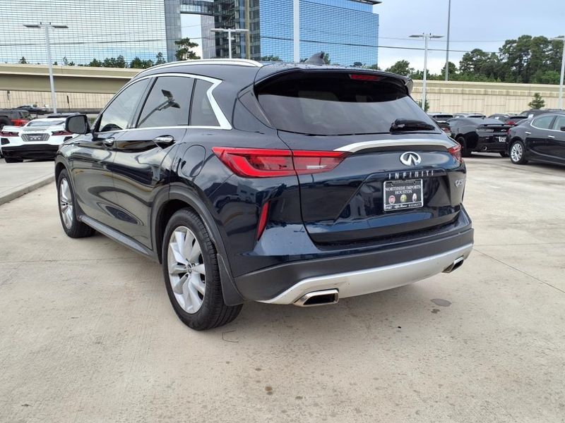Used 2019 INFINITI QX50 LuxeImage 2