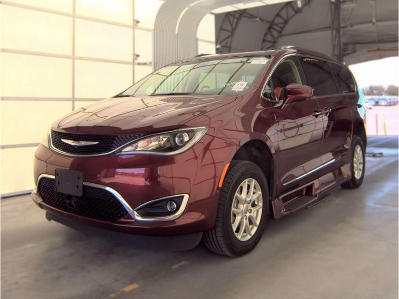 Used 2020 Chrysler Pacifica Touring L