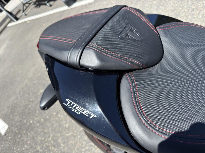 2019 Triumph Street Triple R LRH - JET BLACK 